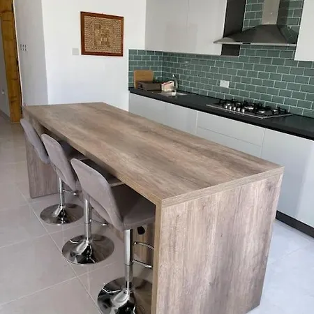 Sunset Apt Modern 1 Bedroom Apt Near The Beach Birzebbuga Exterior photo